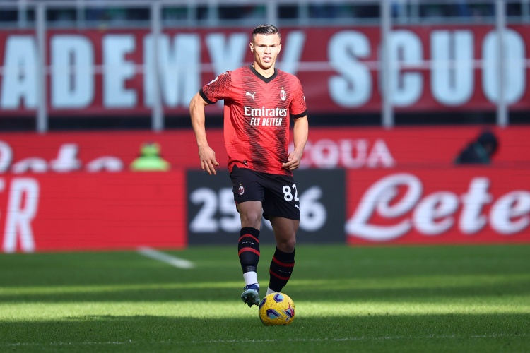 开云体育官网-记者：西米奇转会费1800万欧+400万欧浮动，明天接受吉达联合体检